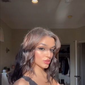 Meet your Posher, Isabelle